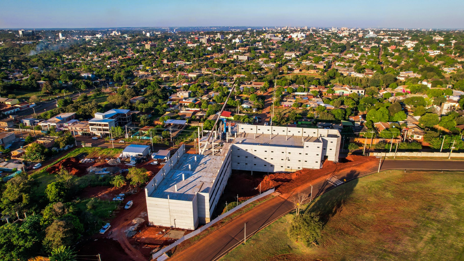 Hospital en construcción de la Universidad Central del Paraguay sede Ciudad del Este